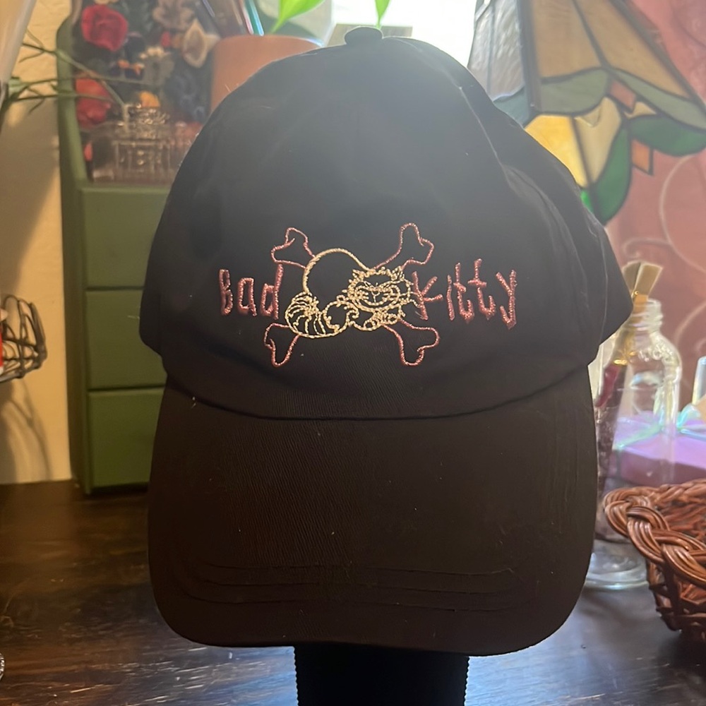 Disney’s bad kitty hat. Lucifer from Cinderella 🐈‍⬛💕☠️